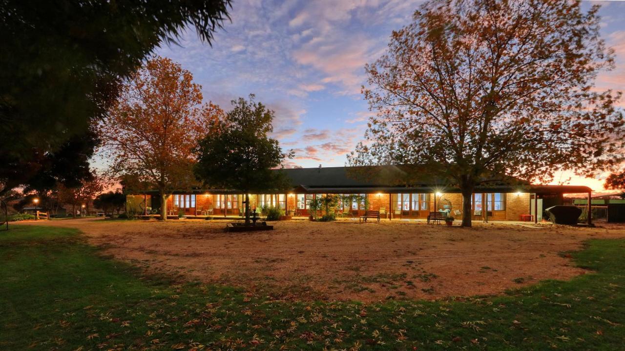 The Vineyard Motel Cowra Dış mekan fotoğraf